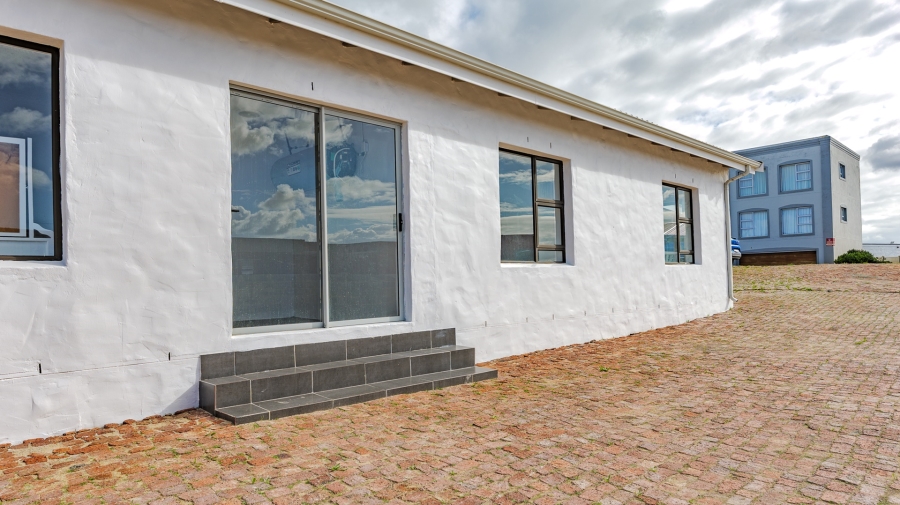 To Let 2 Bedroom Property for Rent in Oceanview Heights Western Cape